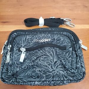 Baggallini Black And Gray Floral Crossbody Bag
